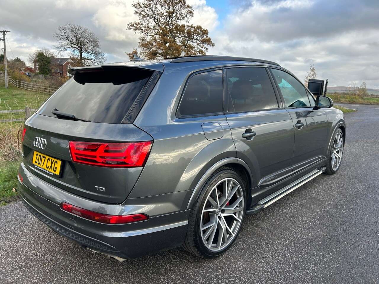 2017 AUDI SQ7 2017 AUDI SQ7