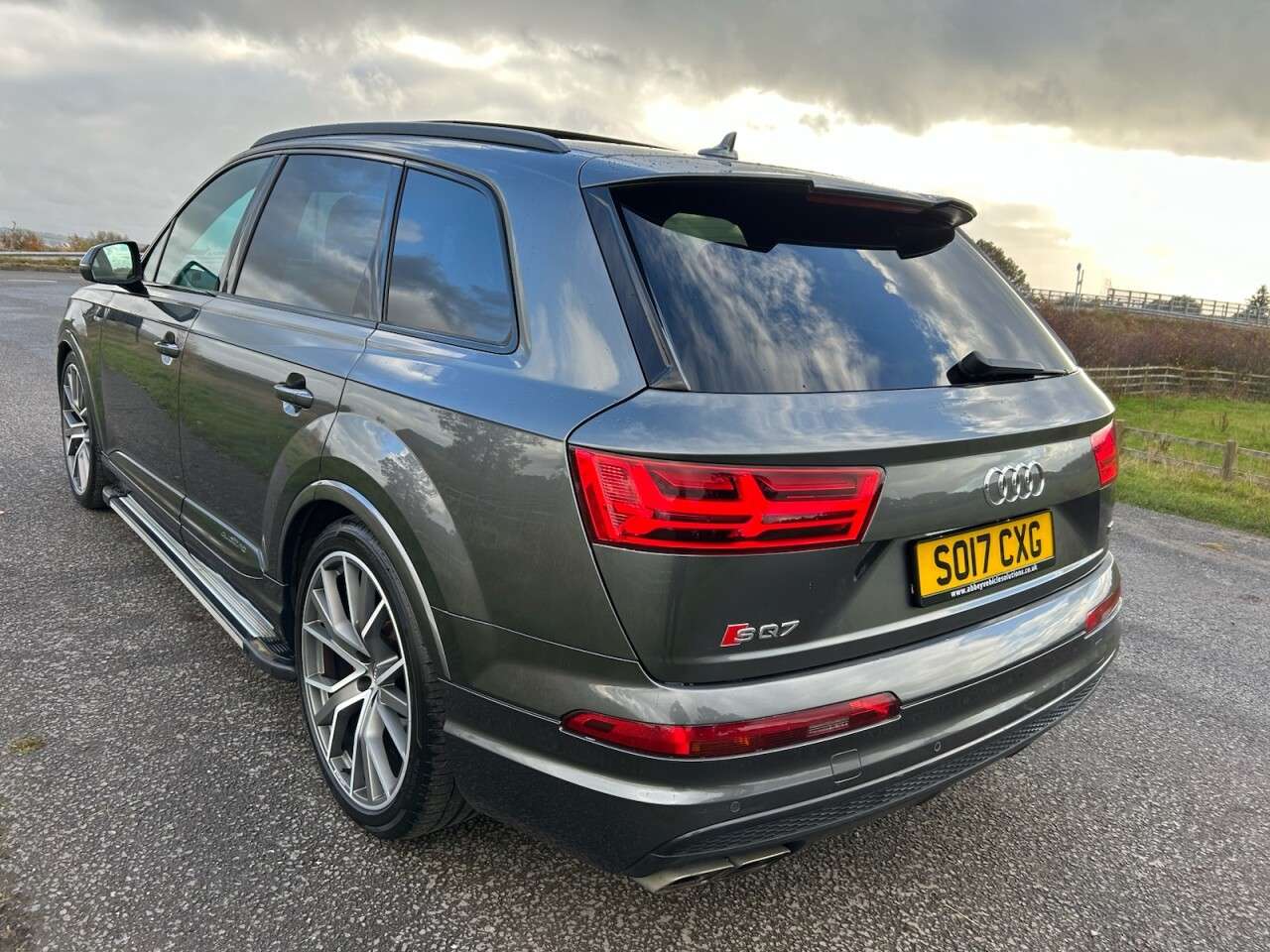 2017 AUDI SQ7 2017 AUDI SQ7