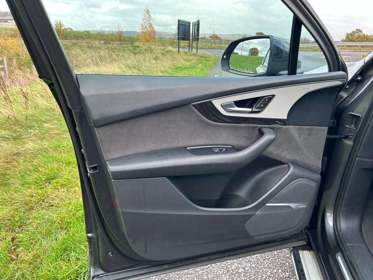 2017 AUDI SQ7 2017 AUDI SQ7