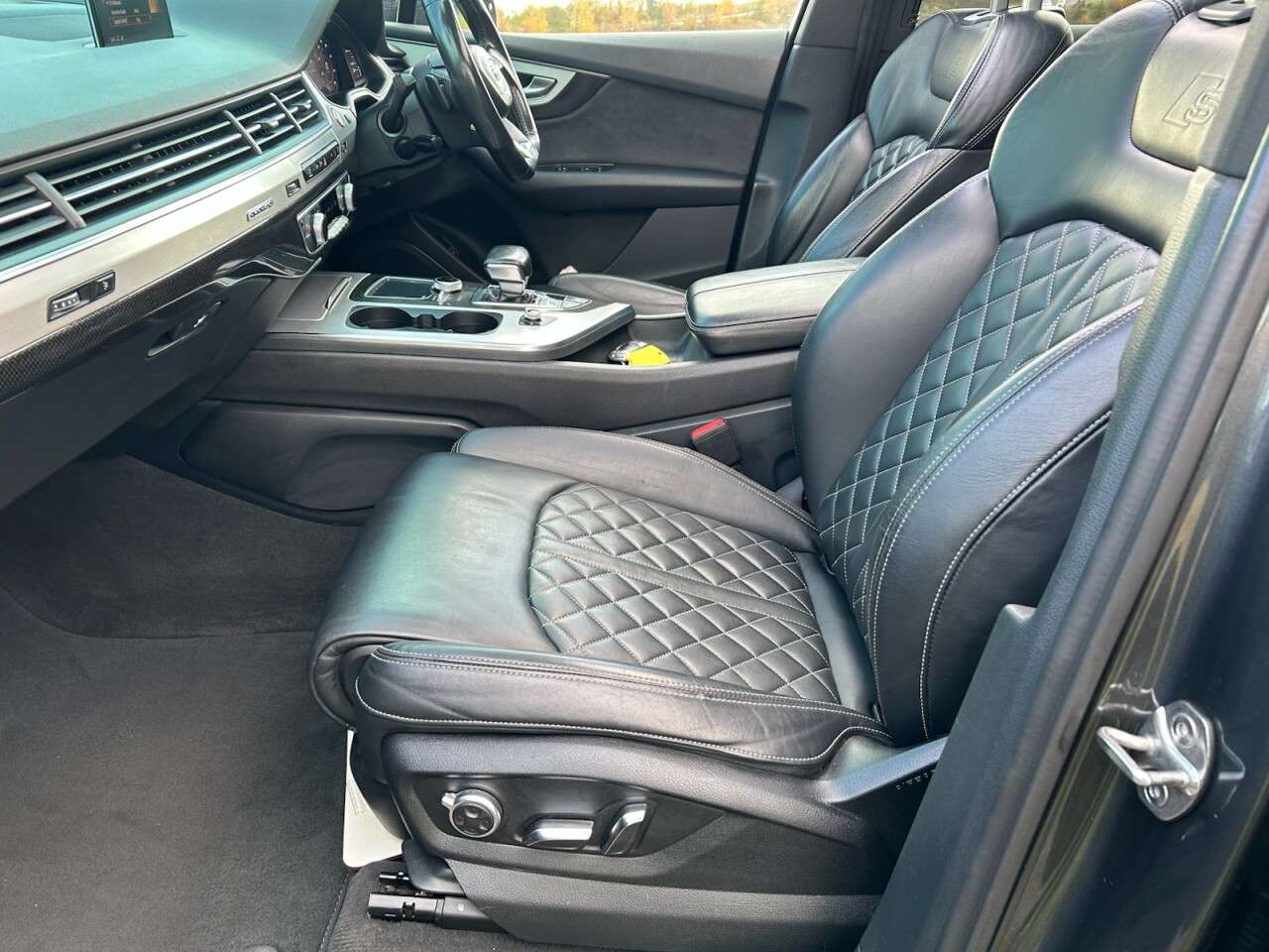 2017 AUDI SQ7 2017 AUDI SQ7