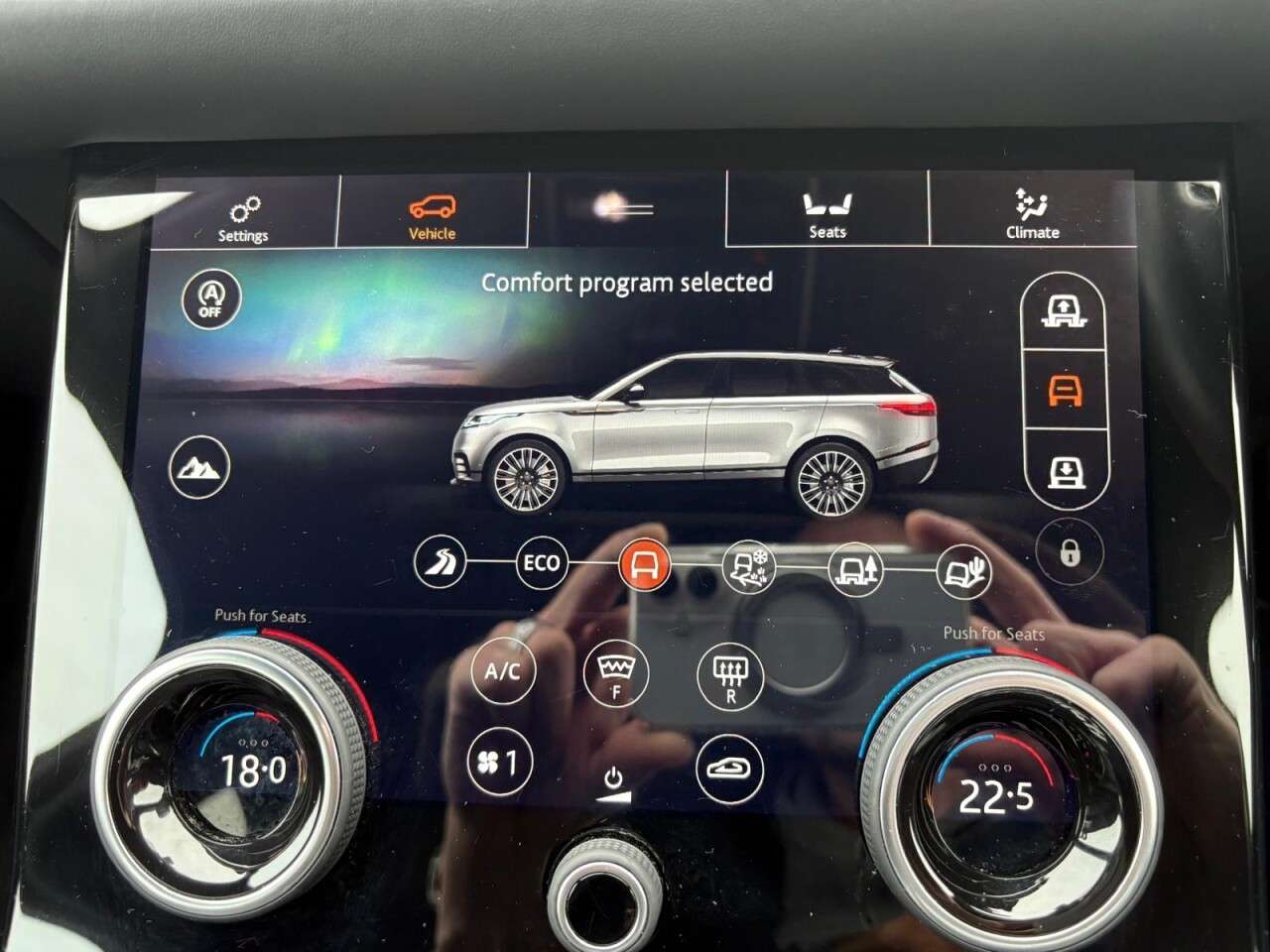 2019 LAND ROVER RANGE ROVER VELAR 2019 LAND ROVER RANGE ROVER VELAR