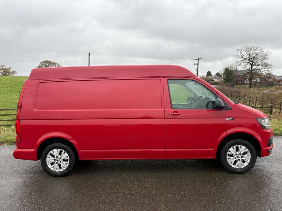 Check out this Volkswagen Transporter 2018 Diesel Automatic