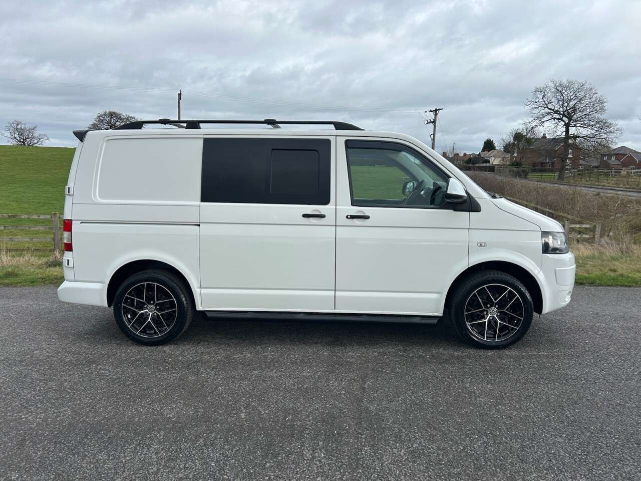 A 2012 VOLKSWAGEN TRANSPORTER 2.0 TDI BlueMotion Tech T28 Panel Van 6 Door Diesel Manual L1 H1 (184 g/km, A 2012 VOLKSWAGEN TRANSPORTER 2.0 TDI BlueMotion Tech T28 Panel Van 6 Door Diesel Manual L1 H1 (184 g/km,