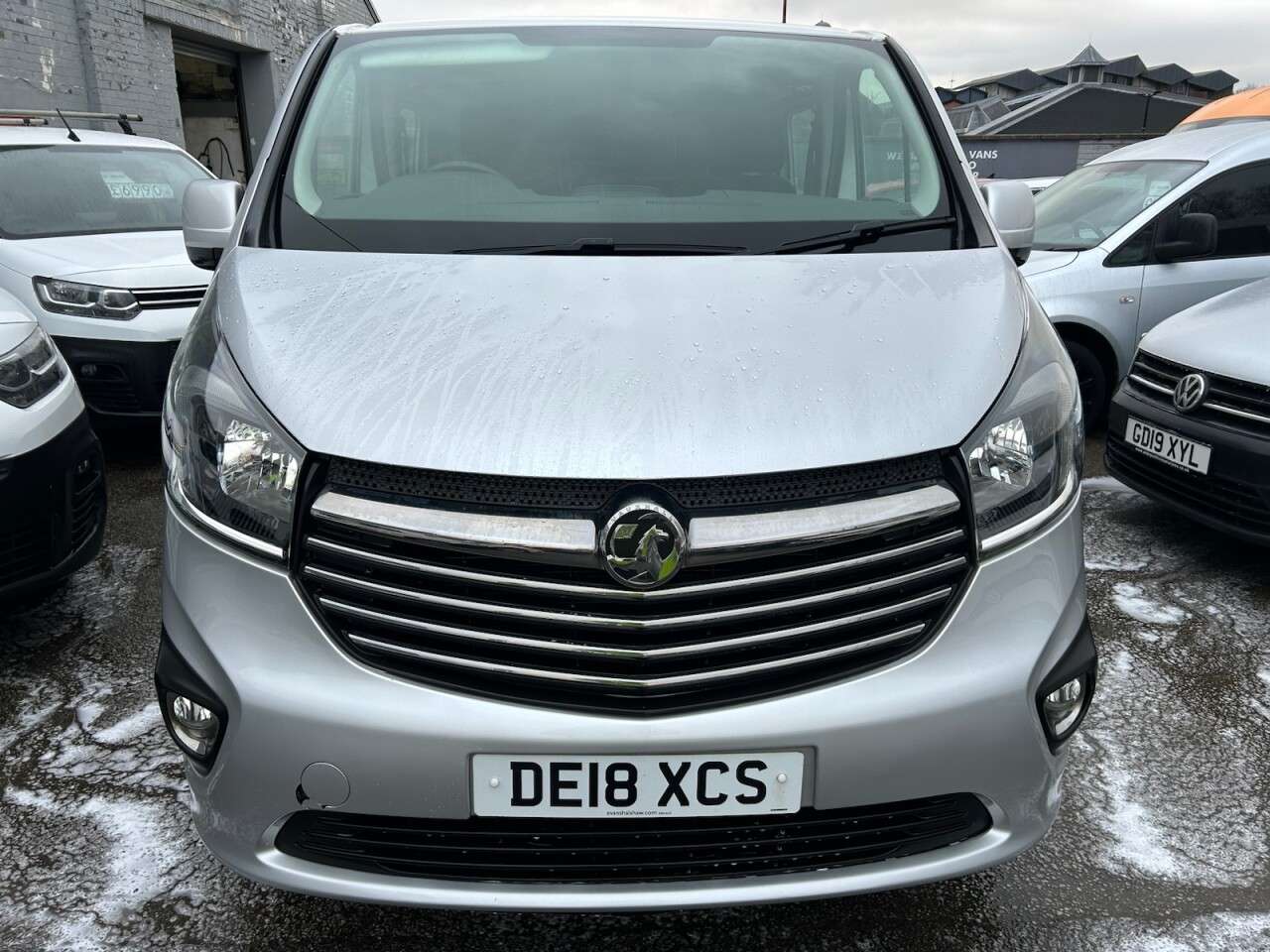 A 2018 VAUXHALL VIVARO 1.6 CDTi 2900 BiTurbo ecoTEC Sportive Crew Van Double Cab 5dr Diesel Manual A 2018 VAUXHALL VIVARO 1.6 CDTi 2900 BiTurbo ecoTEC Sportive Crew Van Double Cab 5dr Diesel Manual