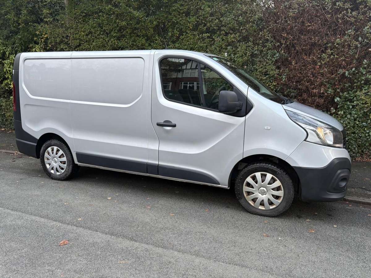 Check out this Renault Trafic 2018 Diesel Manual