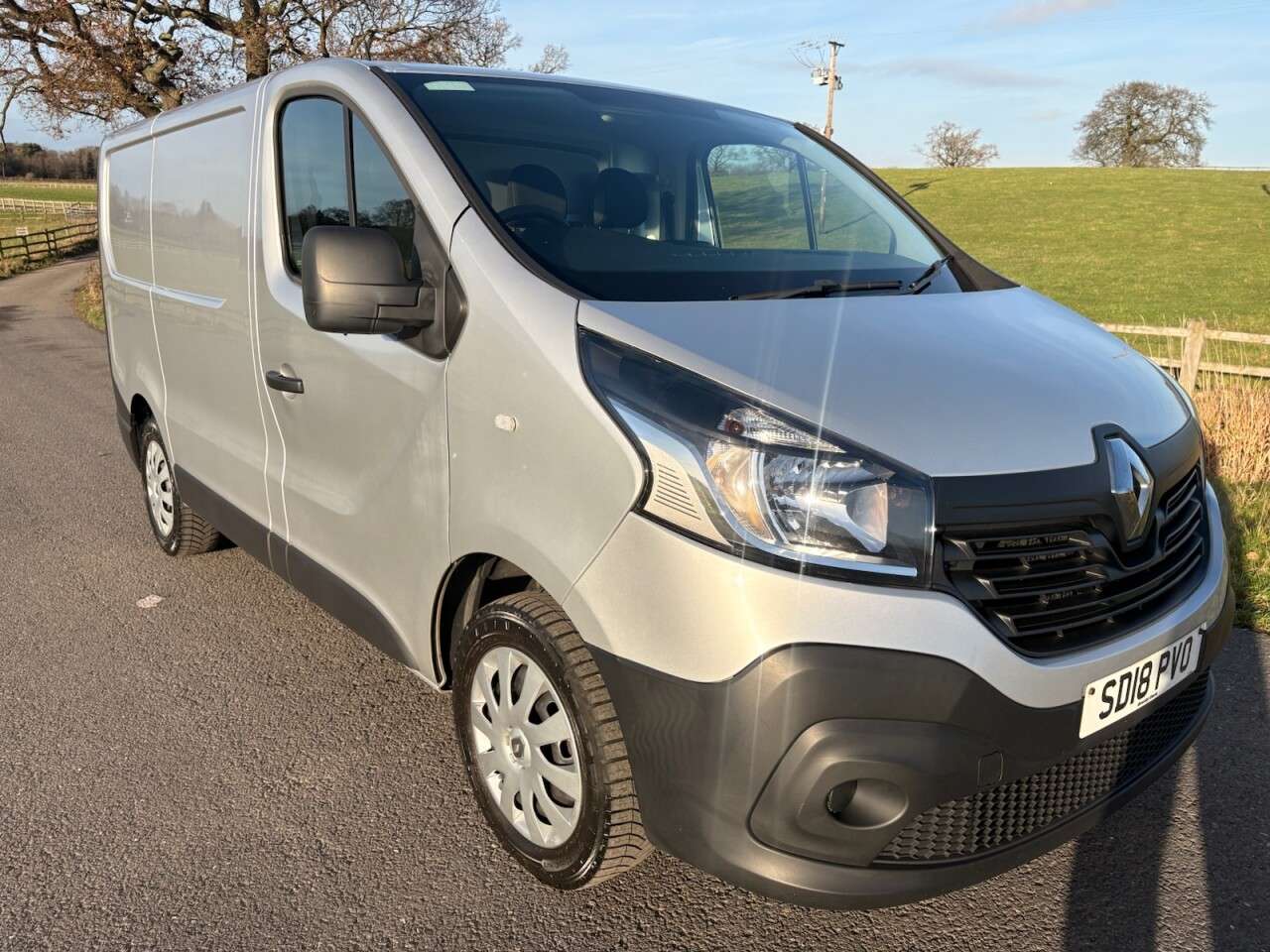 A 2018 RENAULT TRAFIC 1.6 dCi 27 Business Panel Van 5dr Diesel Manual SWB Standard Roof Euro 6 (1 A 2018 RENAULT TRAFIC 1.6 dCi 27 Business Panel Van 5dr Diesel Manual SWB Standard Roof Euro 6 (1