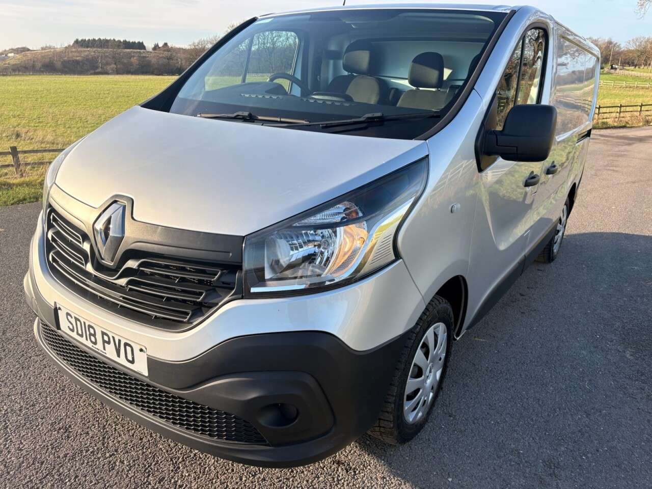 A 2018 RENAULT TRAFIC 1.6 dCi 27 Business Panel Van 5dr Diesel Manual SWB Standard Roof Euro 6 (1 A 2018 RENAULT TRAFIC 1.6 dCi 27 Business Panel Van 5dr Diesel Manual SWB Standard Roof Euro 6 (1