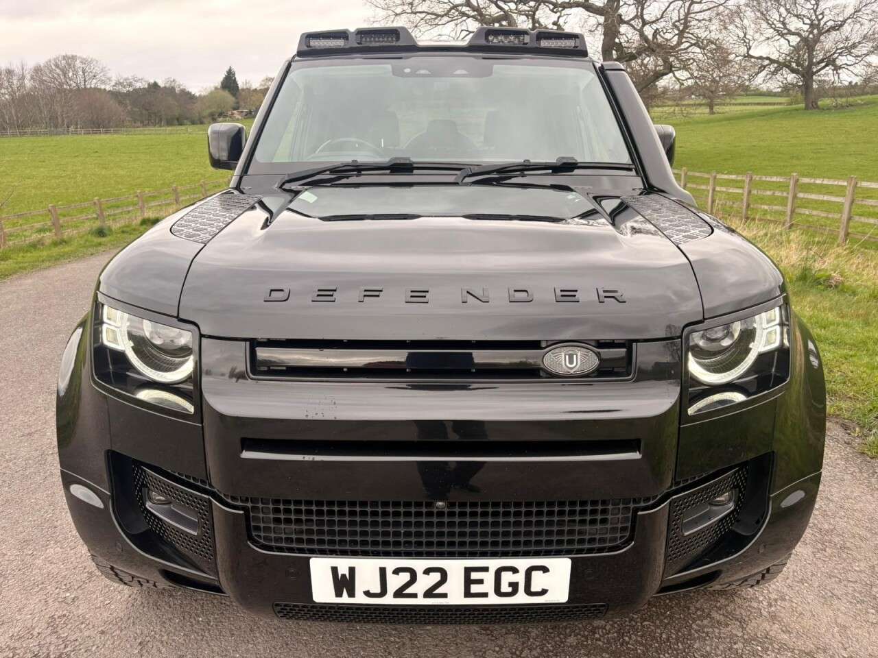 A 2022 LAND ROVER DEFENDER 3.0 D250 MHEV XS Edition SUV 5dr Diesel Auto 4WD Euro 6 (s/s) (250 ps) LOTS A 2022 LAND ROVER DEFENDER 3.0 D250 MHEV XS Edition SUV 5dr Diesel Auto 4WD Euro 6 (s/s) (250 ps) LOTS