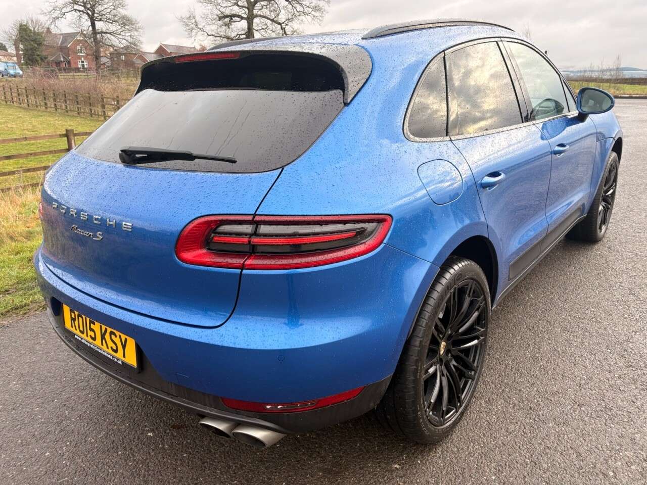 2015 PORSCHE MACAN 2015 PORSCHE MACAN