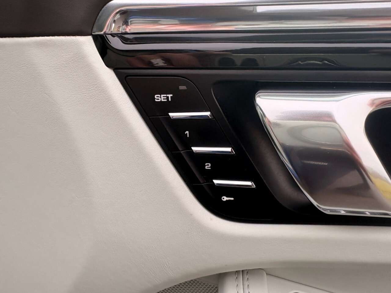 2015 PORSCHE MACAN 2015 PORSCHE MACAN