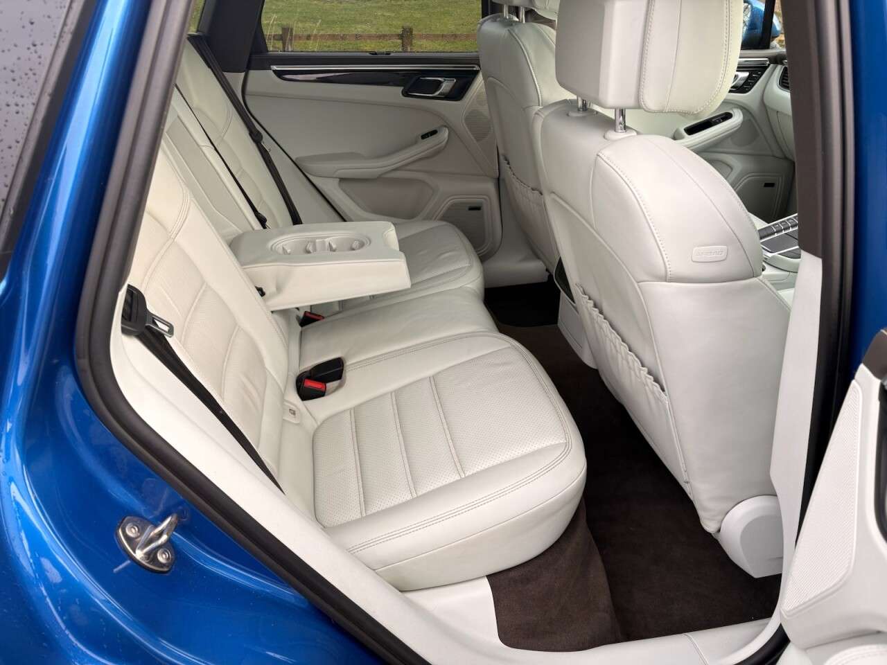 2015 PORSCHE MACAN 2015 PORSCHE MACAN