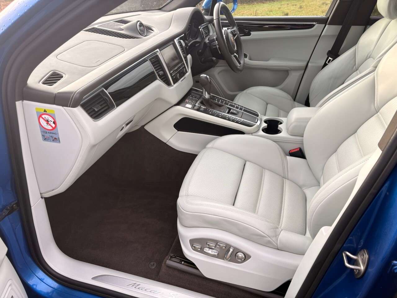 2015 PORSCHE MACAN 2015 PORSCHE MACAN