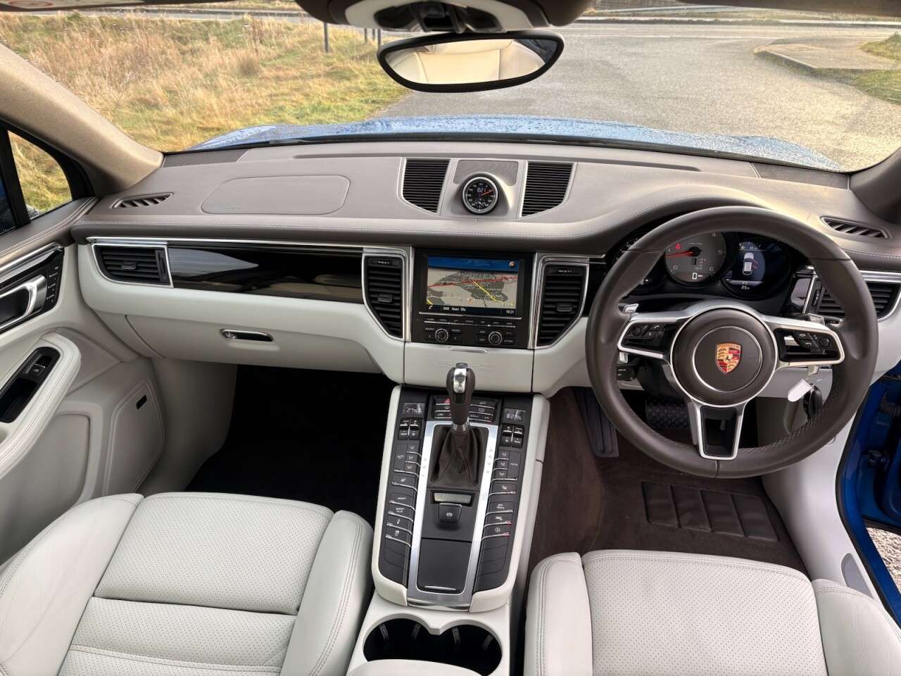2015 PORSCHE MACAN 2015 PORSCHE MACAN