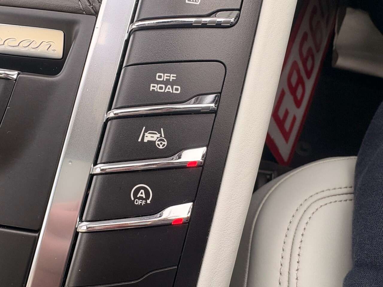 2015 PORSCHE MACAN 2015 PORSCHE MACAN