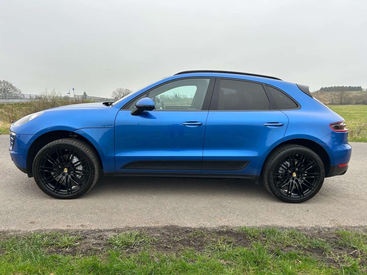 2015 PORSCHE MACAN 2015 PORSCHE MACAN