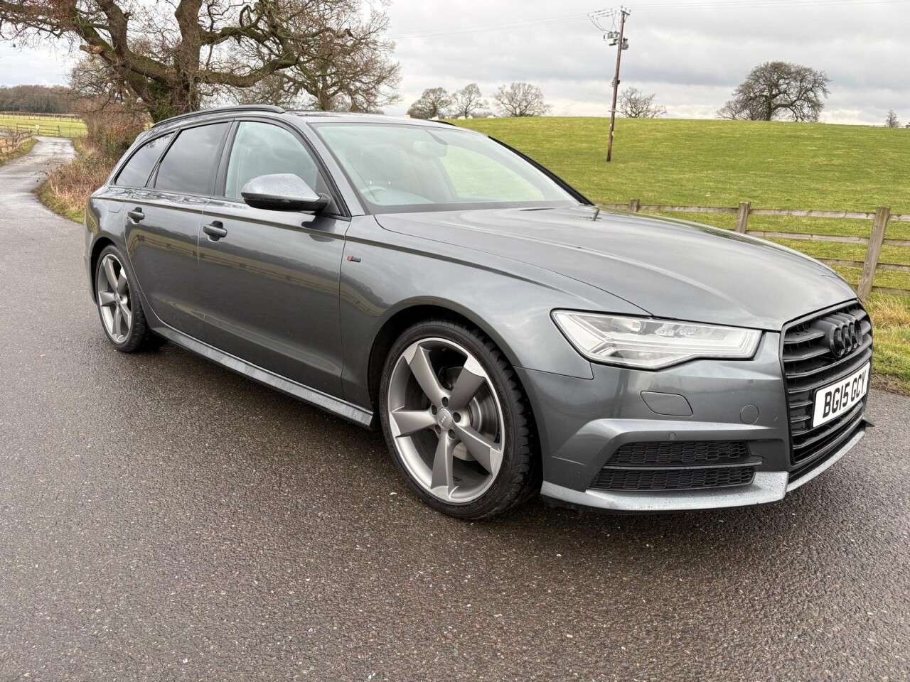 A 2015 AUDI A6 AVANT 2.0 TDI ultra Black Edition Estate 5dr Diesel S Tronic Euro 6 (s/s) (190 ps A 2015 AUDI A6 AVANT 2.0 TDI ultra Black Edition Estate 5dr Diesel S Tronic Euro 6 (s/s) (190 ps