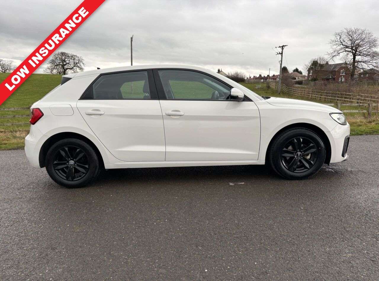 A 2020 AUDI A1 1.0 TFSI 25 Technik Sportback 5dr Petrol Manual Euro 6 (s/s) (95 ps) A 2020 AUDI A1 1.0 TFSI 25 Technik Sportback 5dr Petrol Manual Euro 6 (s/s) (95 ps)
