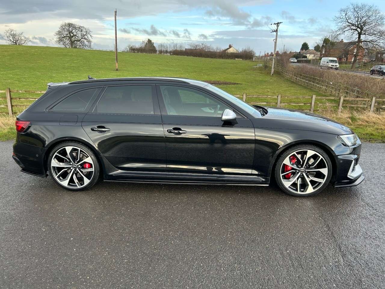 A 2018 AUDI RS4 AVANT 2.9 TFSI V6 Estate 5dr Petrol Tiptronic quattro Euro 6 (s/s) (450 ps) A 2018 AUDI RS4 AVANT 2.9 TFSI V6 Estate 5dr Petrol Tiptronic quattro Euro 6 (s/s) (450 ps)