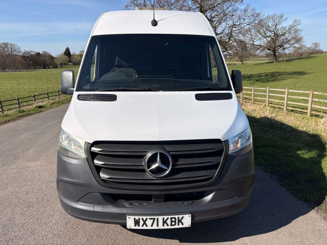 A 2021 MERCEDES-BENZ SPRINTER 2.0 315 CDI Progressive Panel Van 5dr Diesel !! Automatic !! RWD L2 H2 Euro A 2021 MERCEDES-BENZ SPRINTER 2.0 315 CDI Progressive Panel Van 5dr Diesel !! Automatic !! RWD L2 H2 Euro