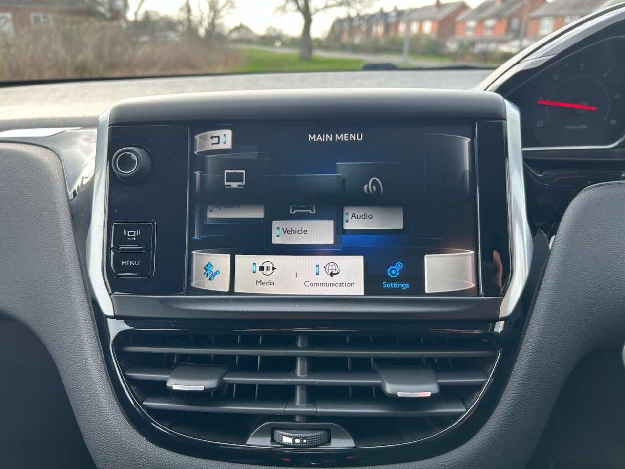 2012 PEUGEOT 208 2012 PEUGEOT 208