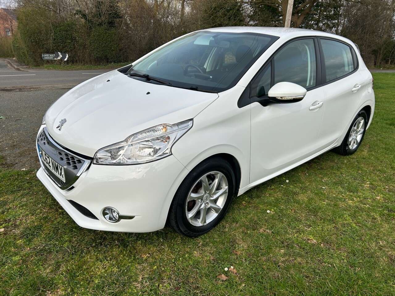 2012 PEUGEOT 208 2012 PEUGEOT 208