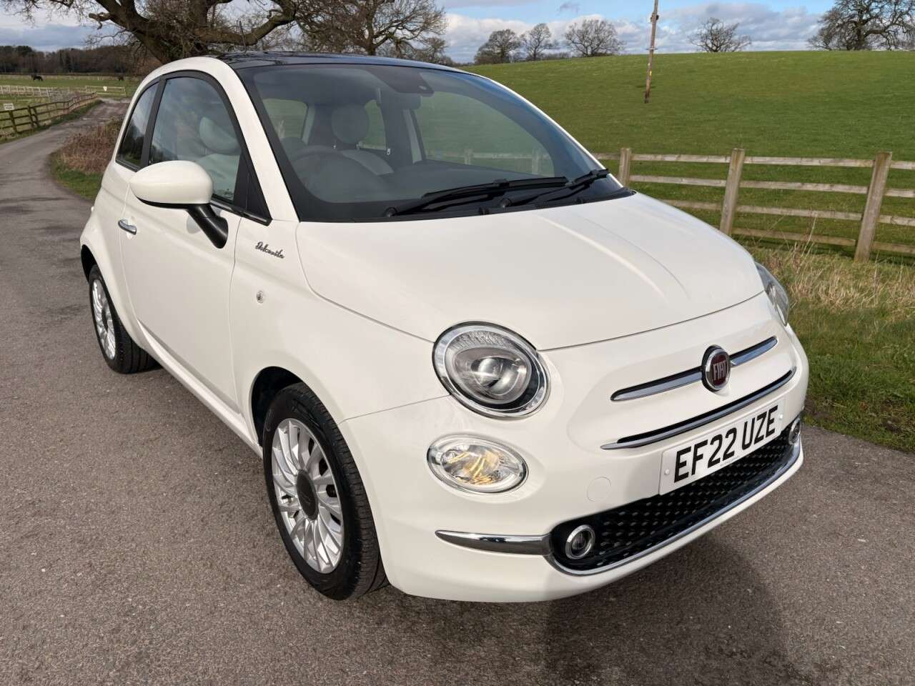 A 2022 FIAT 500 1.0 MHEV Dolcevita Hatchback 3dr Petrol Manual Euro 6 (s/s) (70 bhp) CAT S A 2022 FIAT 500 1.0 MHEV Dolcevita Hatchback 3dr Petrol Manual Euro 6 (s/s) (70 bhp) CAT S
