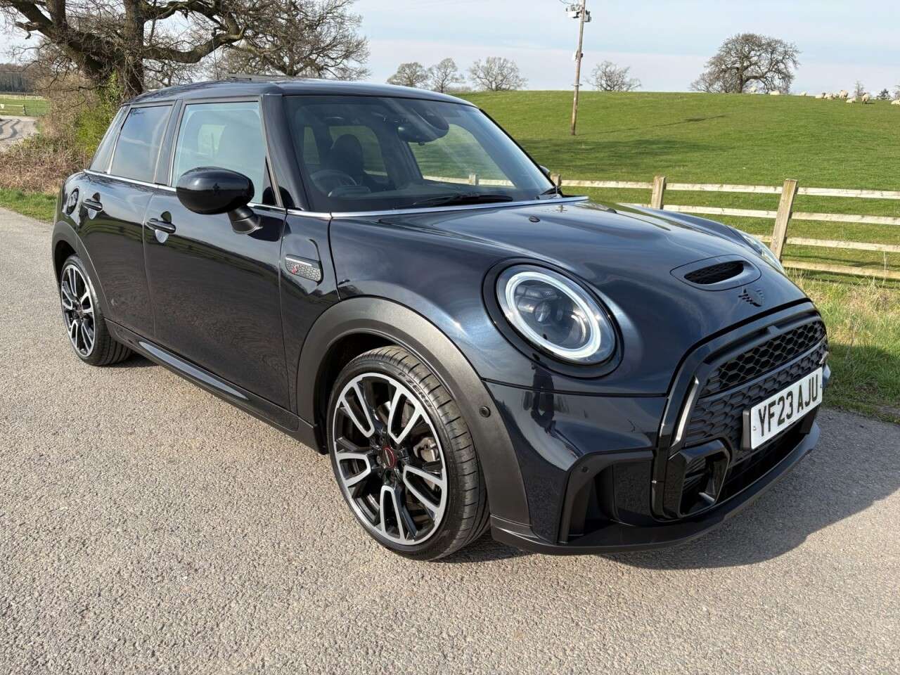 A 2023 MINI HATCH 2.0 Cooper S Sport Hatchback 5dr Petrol Steptronic Euro 6 (s/s) (178 ps) A 2023 MINI HATCH 2.0 Cooper S Sport Hatchback 5dr Petrol Steptronic Euro 6 (s/s) (178 ps)