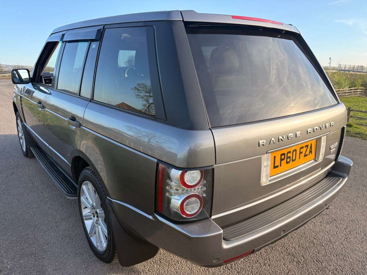 2011 LAND ROVER RANGE ROVER DIESEL ESTATE 2011 LAND ROVER RANGE ROVER DIESEL ESTATE