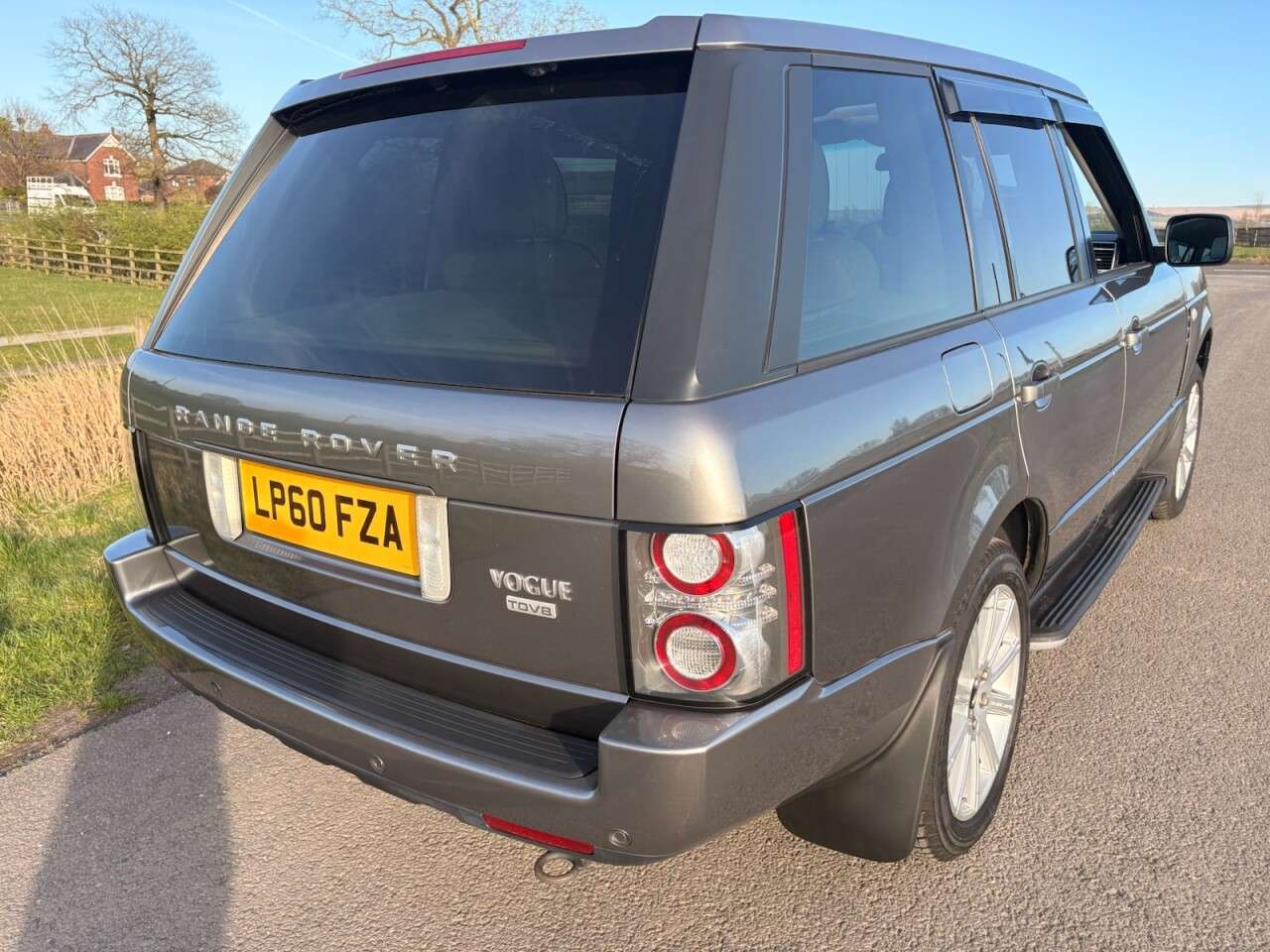 2011 LAND ROVER RANGE ROVER DIESEL ESTATE 2011 LAND ROVER RANGE ROVER DIESEL ESTATE