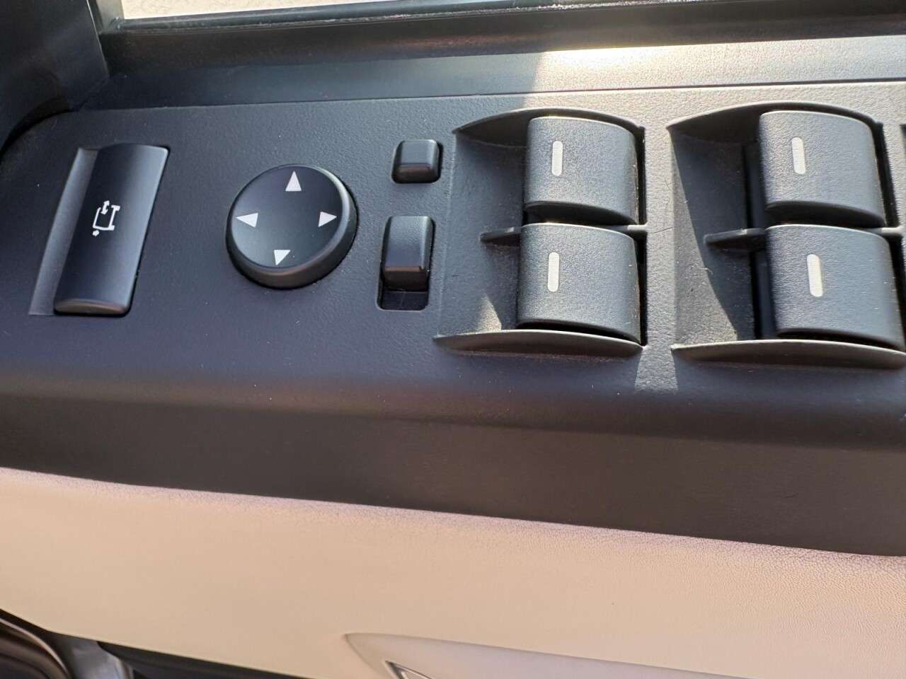 2011 LAND ROVER RANGE ROVER DIESEL ESTATE 2011 LAND ROVER RANGE ROVER DIESEL ESTATE