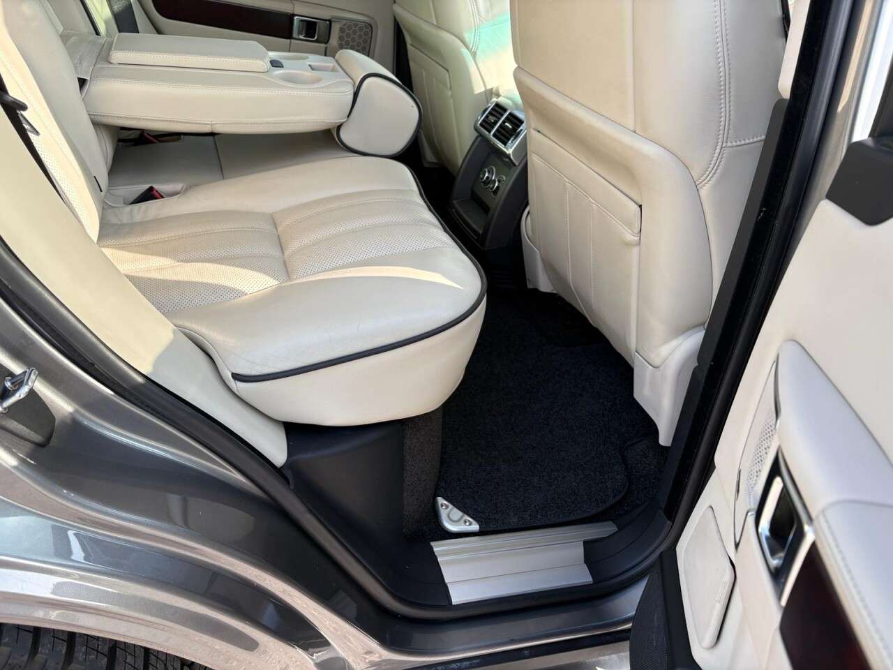 2011 LAND ROVER RANGE ROVER DIESEL ESTATE 2011 LAND ROVER RANGE ROVER DIESEL ESTATE