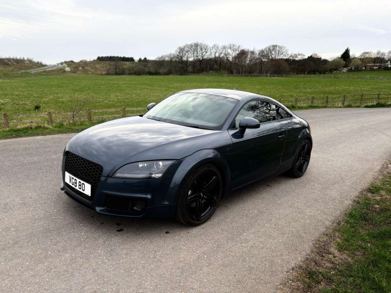 A 2009 AUDI TT 2.0 TFSI S line Coupe 3dr Petrol Manual Euro 4 (200 ps) A 2009 AUDI TT 2.0 TFSI S line Coupe 3dr Petrol Manual Euro 4 (200 ps)