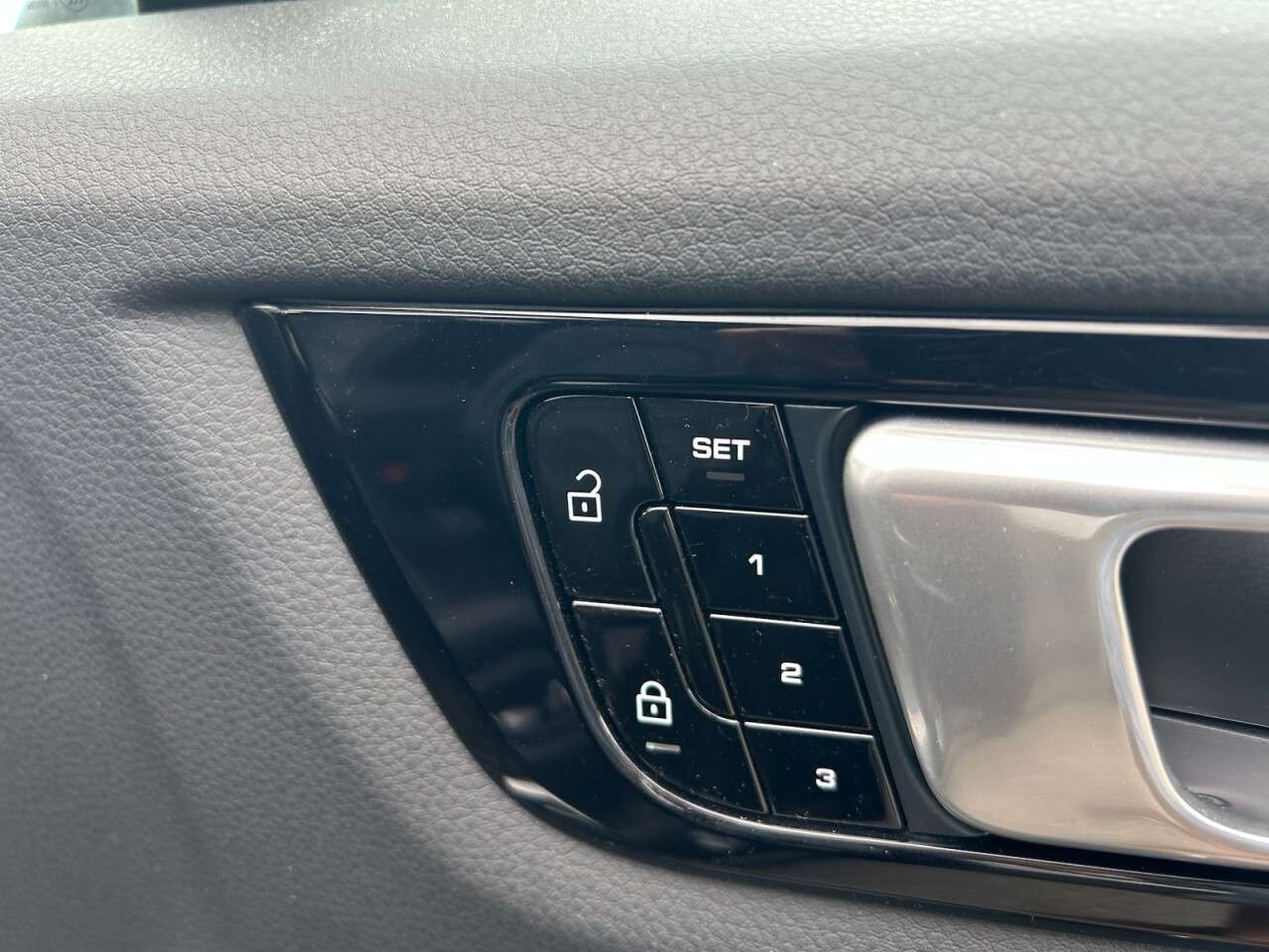 2019 PORSCHE CAYENNE 2019 PORSCHE CAYENNE