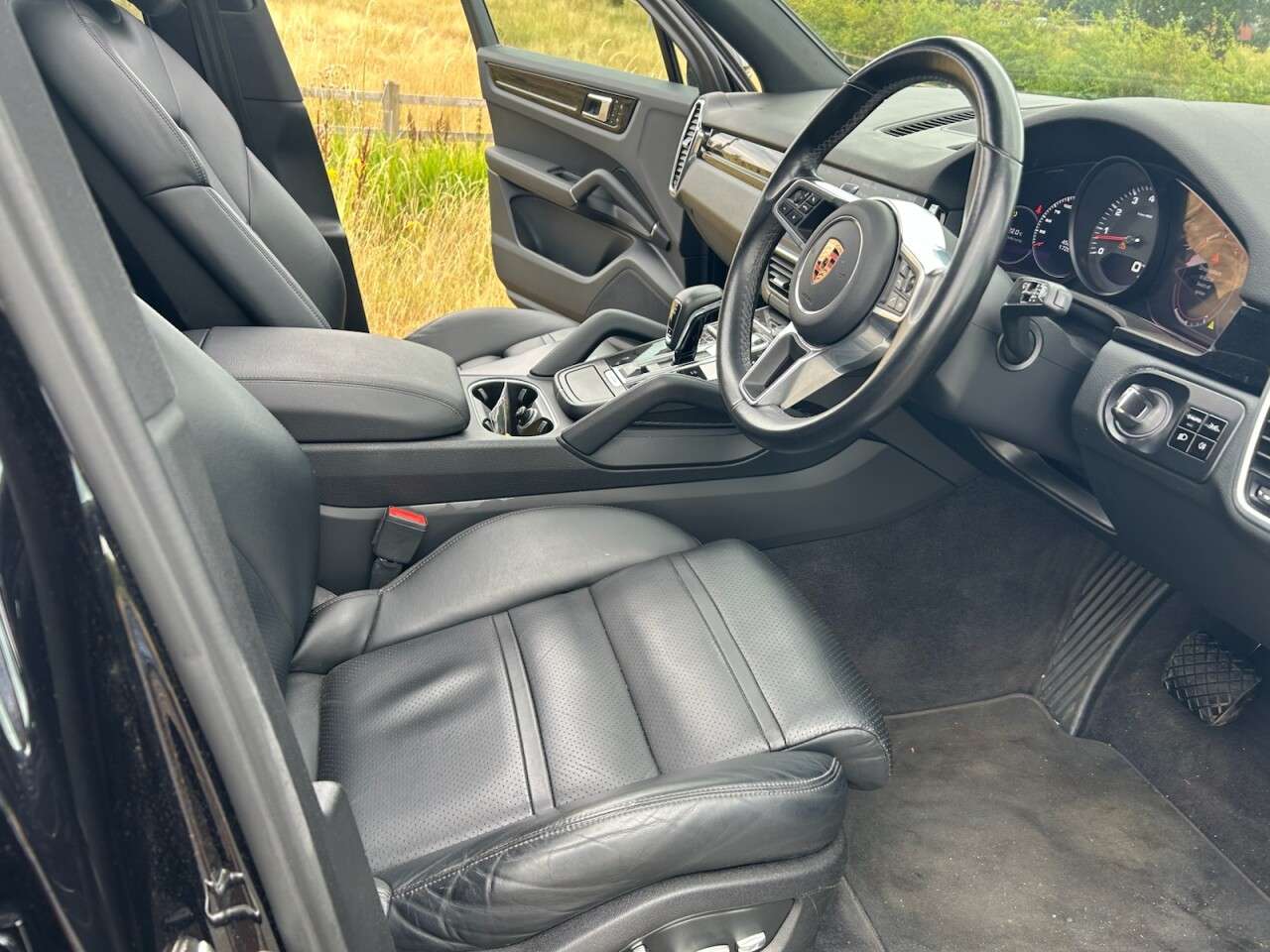 2019 PORSCHE CAYENNE 2019 PORSCHE CAYENNE