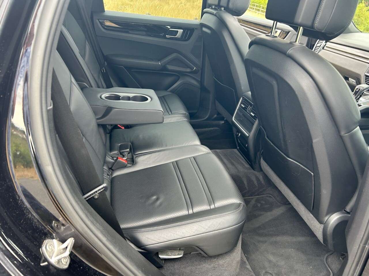 2019 PORSCHE CAYENNE 2019 PORSCHE CAYENNE