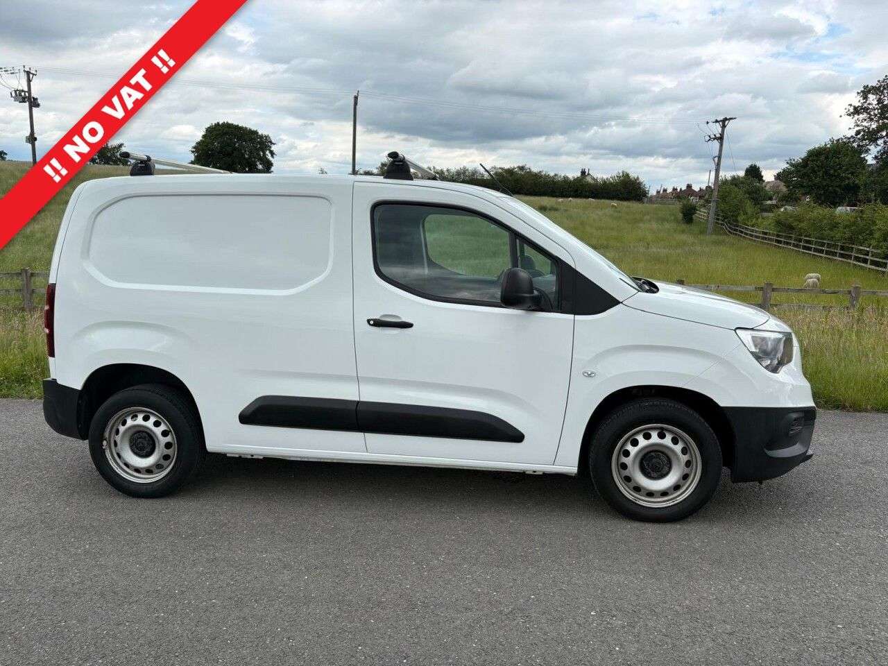 A 2021 VAUXHALL COMBO 1.5 Turbo D 2300 Dynamic Panel Van 4dr Diesel Manual L1 H1 Euro 6 (100 ps) A 2021 VAUXHALL COMBO 1.5 Turbo D 2300 Dynamic Panel Van 4dr Diesel Manual L1 H1 Euro 6 (100 ps)