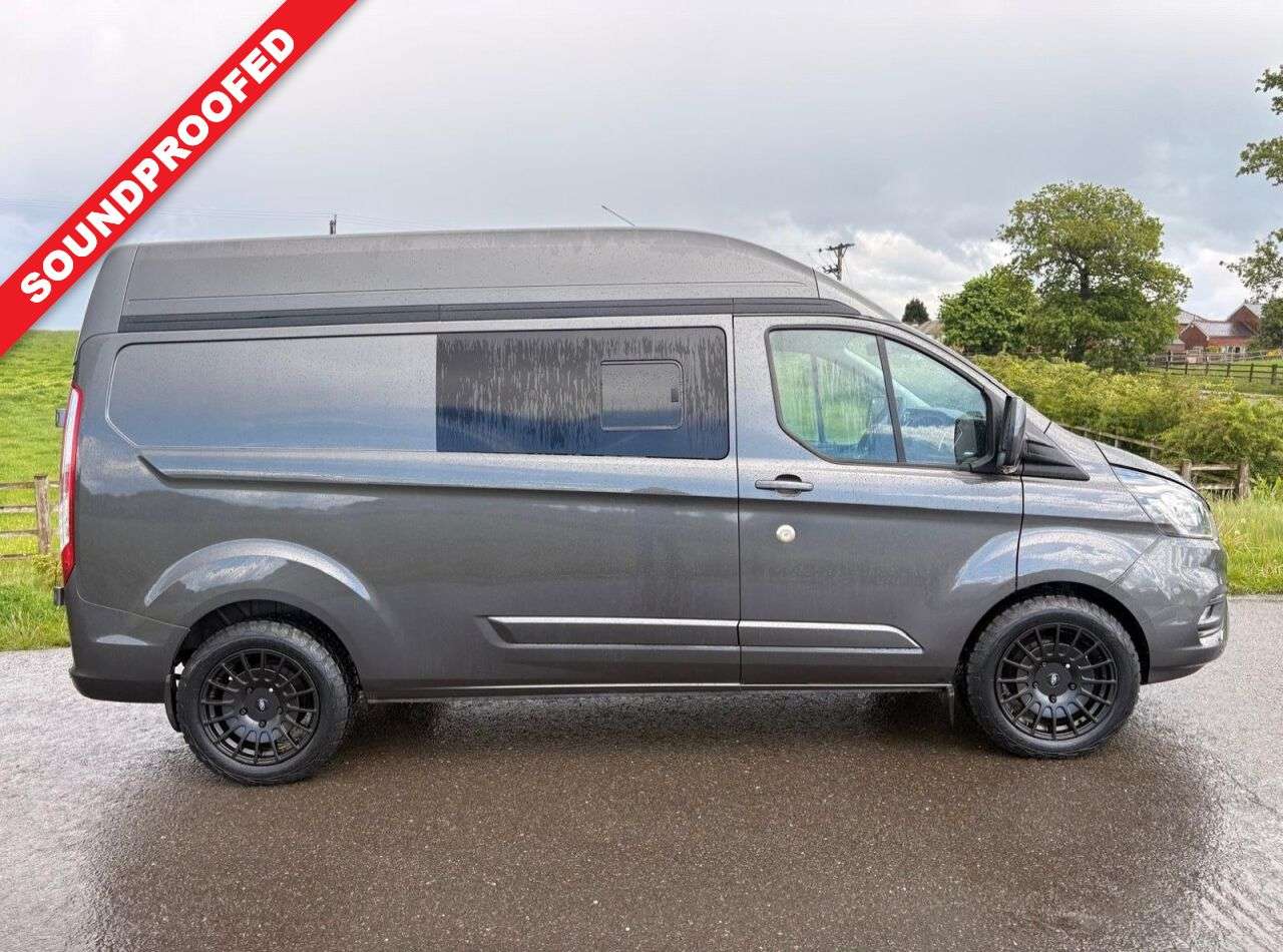 A 2022 FORD TRANSIT CUSTOM 2.0 320 EcoBlue Limited Panel Van 5dr Diesel Auto L2 H2 Euro 6 (s/s) (130 p A 2022 FORD TRANSIT CUSTOM 2.0 320 EcoBlue Limited Panel Van 5dr Diesel Auto L2 H2 Euro 6 (s/s) (130 p