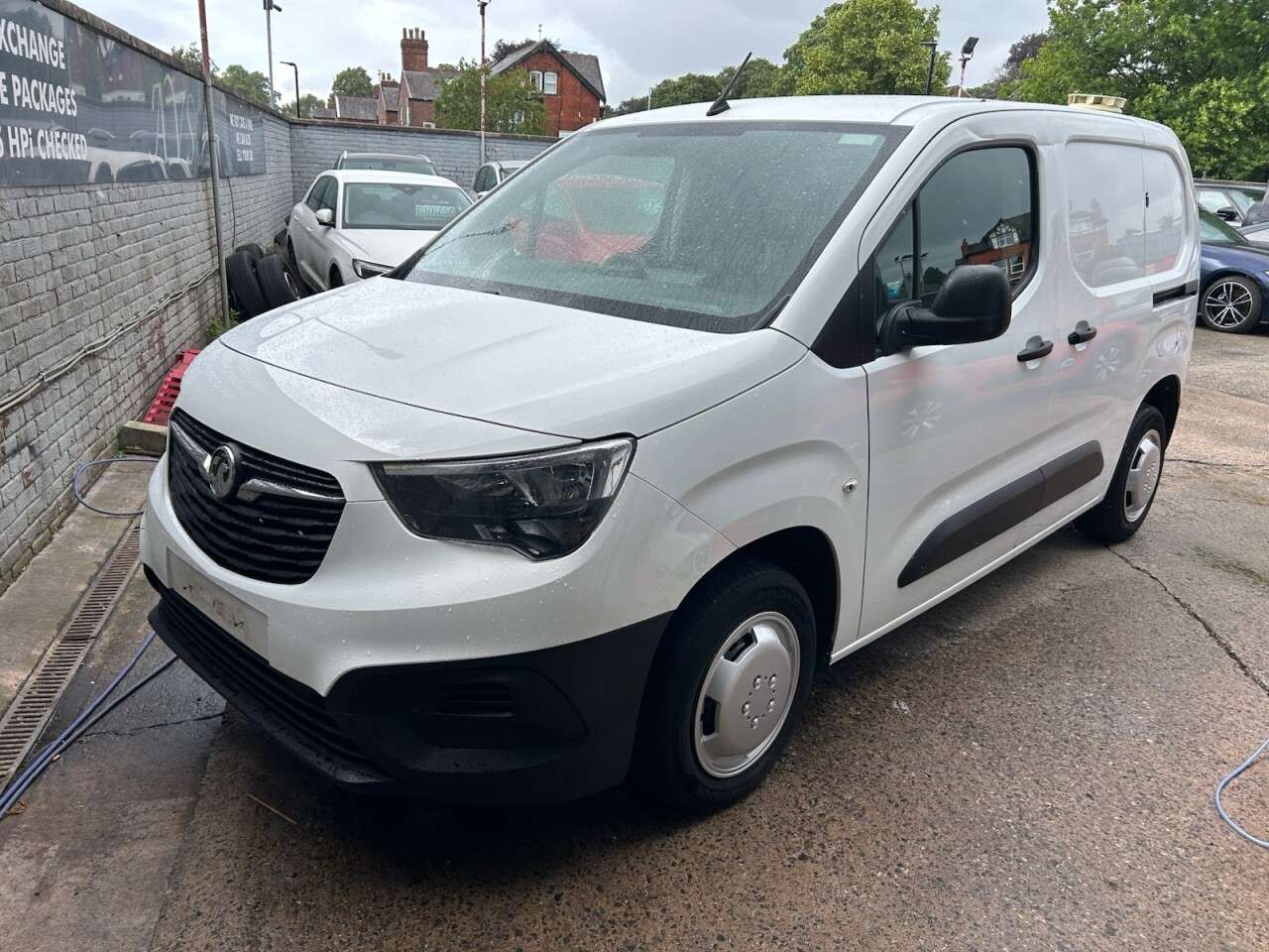 A 2020 VAUXHALL COMBO 1.5 Turbo D 2000 Edition Panel Van 4dr Diesel Manual L1 H1 Euro 6 (s/s) (10 A 2020 VAUXHALL COMBO 1.5 Turbo D 2000 Edition Panel Van 4dr Diesel Manual L1 H1 Euro 6 (s/s) (10