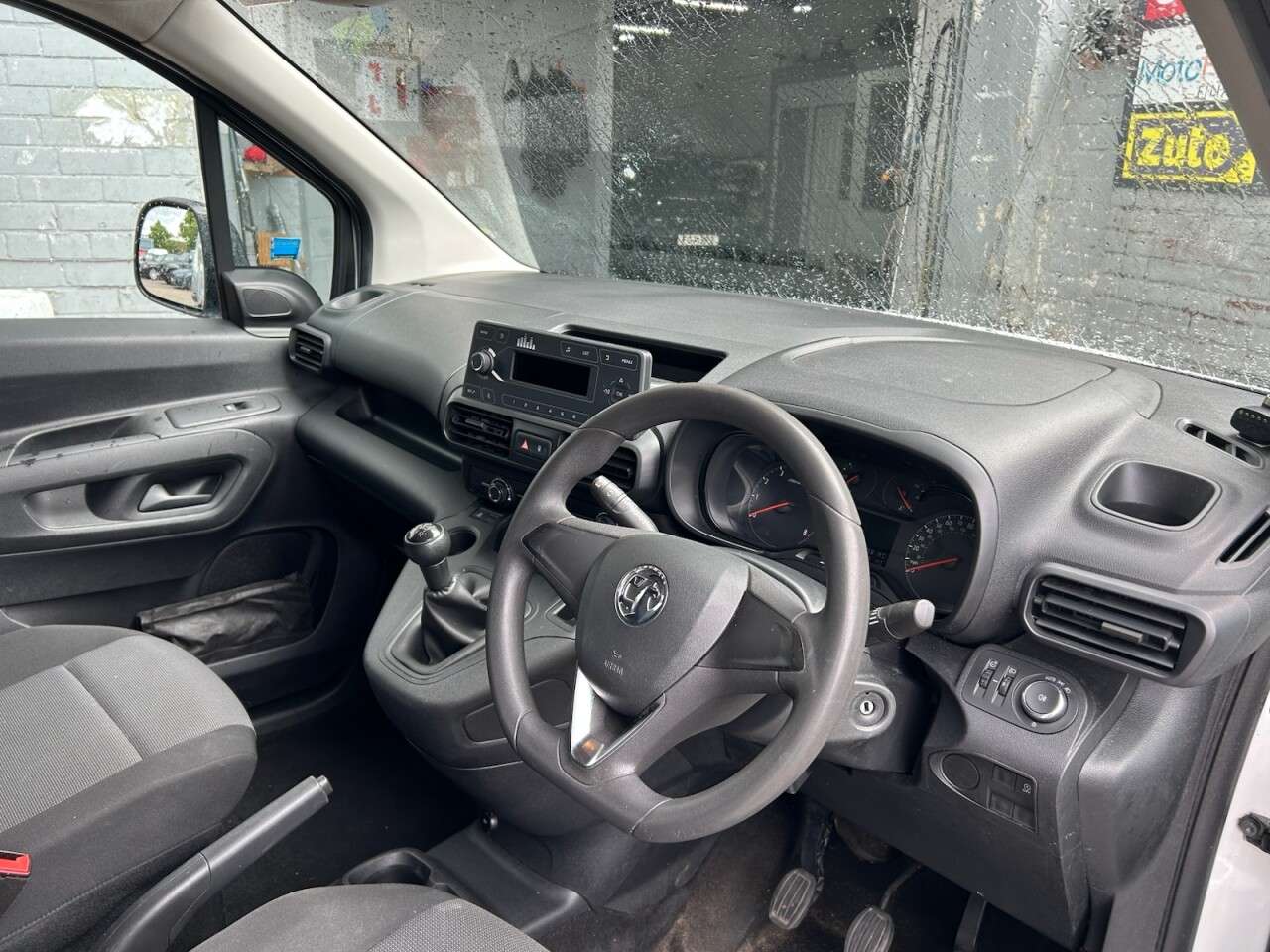 A 2020 VAUXHALL COMBO 1.5 Turbo D 2000 Edition Panel Van 4dr Diesel Manual L1 H1 Euro 6 (s/s) (10 A 2020 VAUXHALL COMBO 1.5 Turbo D 2000 Edition Panel Van 4dr Diesel Manual L1 H1 Euro 6 (s/s) (10