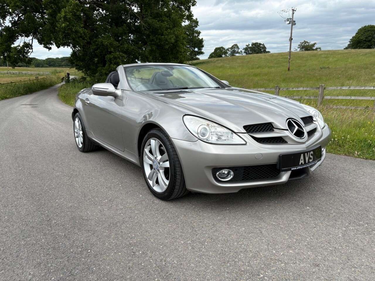 A 2009 MERCEDES-BENZ SLK 3.0 SLK280 Convertible 2dr Petrol G-Tronic Euro 4 (231 ps) A 2009 MERCEDES-BENZ SLK 3.0 SLK280 Convertible 2dr Petrol G-Tronic Euro 4 (231 ps)