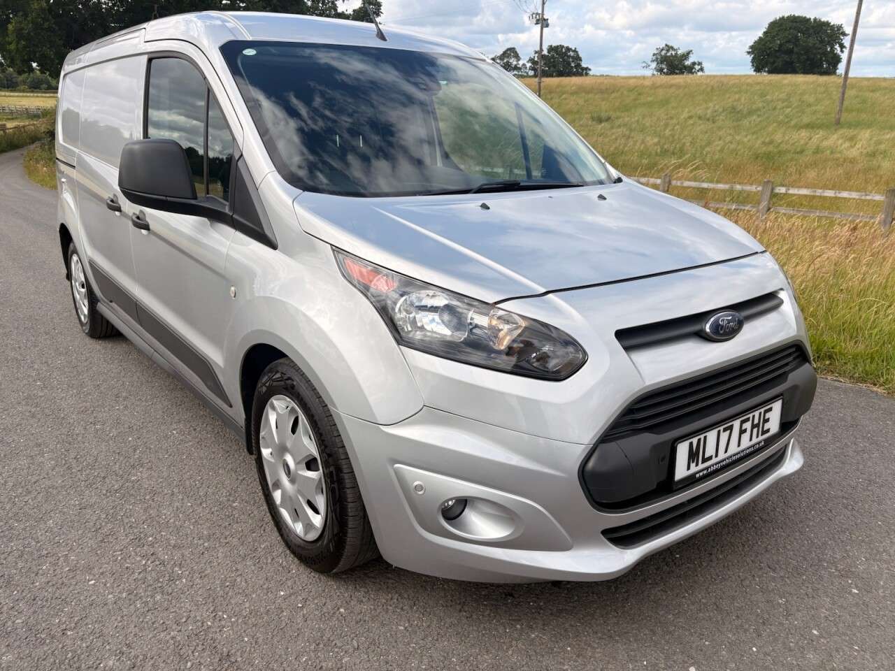 A 2017 FORD TRANSIT CONNECT 1.5 TDCi 230 Trend Combi Van 6dr Diesel Powershift L2 H1 (133 g/km, 118 bhp A 2017 FORD TRANSIT CONNECT 1.5 TDCi 230 Trend Combi Van 6dr Diesel Powershift L2 H1 (133 g/km, 118 bhp