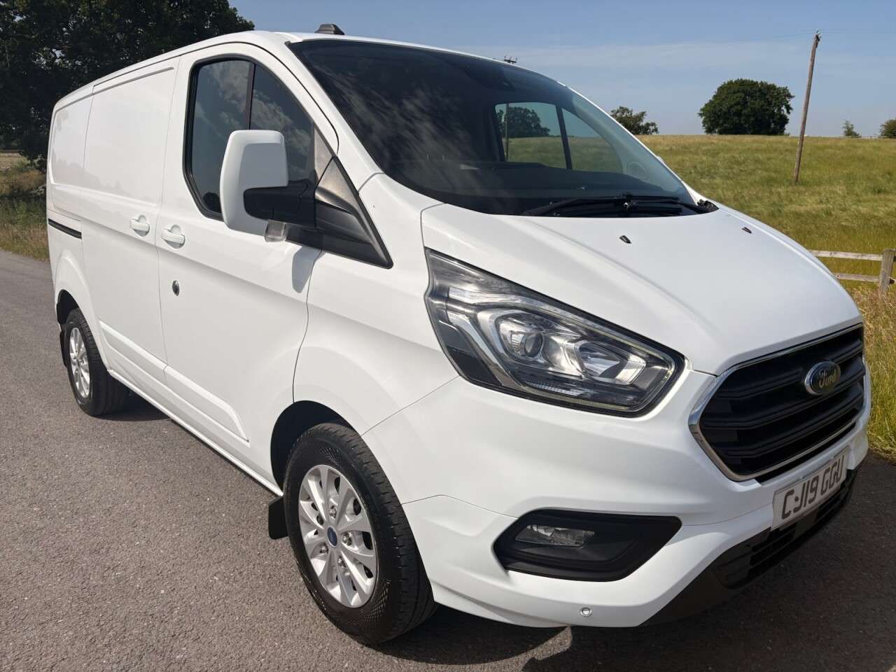 A 2019 FORD TRANSIT CUSTOM 2.0 300 EcoBlue Limited Panel Van 5dr Diesel Manual L1 H1 Euro 6 (s/s) (130 A 2019 FORD TRANSIT CUSTOM 2.0 300 EcoBlue Limited Panel Van 5dr Diesel Manual L1 H1 Euro 6 (s/s) (130
