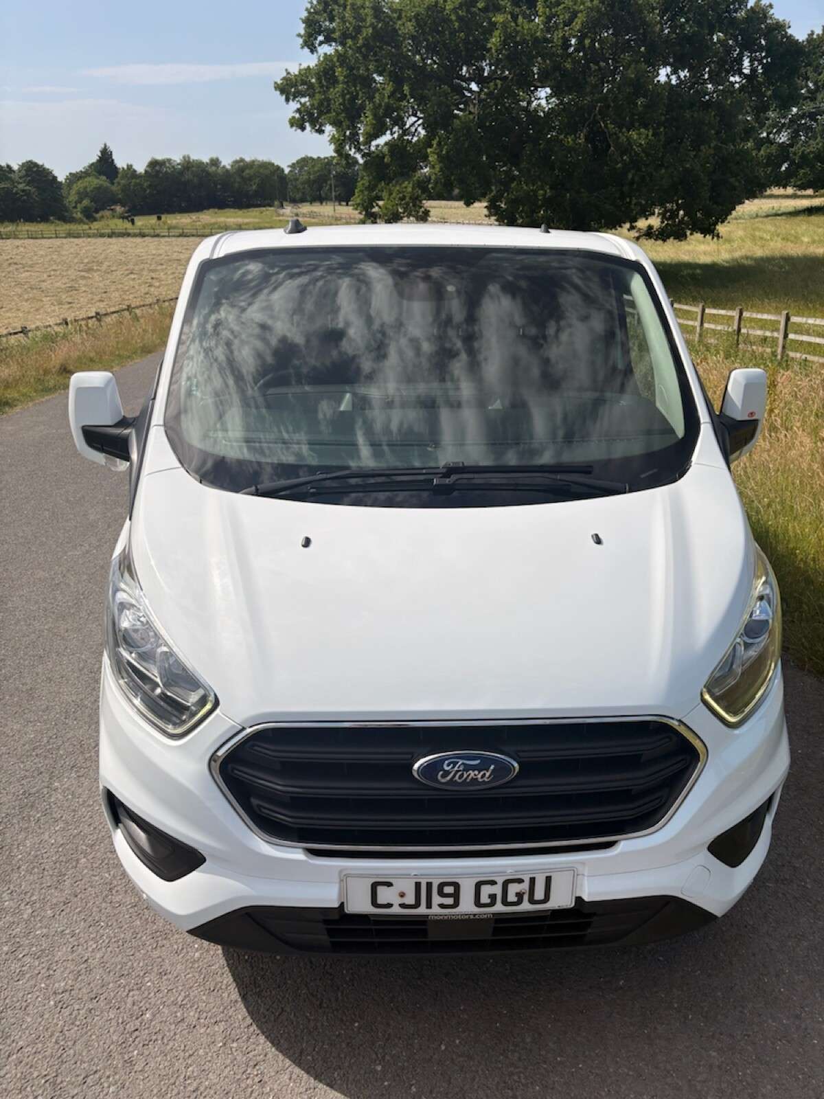 A 2019 FORD TRANSIT CUSTOM 2.0 300 EcoBlue Limited Panel Van 5dr Diesel Manual L1 H1 Euro 6 (s/s) (130 A 2019 FORD TRANSIT CUSTOM 2.0 300 EcoBlue Limited Panel Van 5dr Diesel Manual L1 H1 Euro 6 (s/s) (130