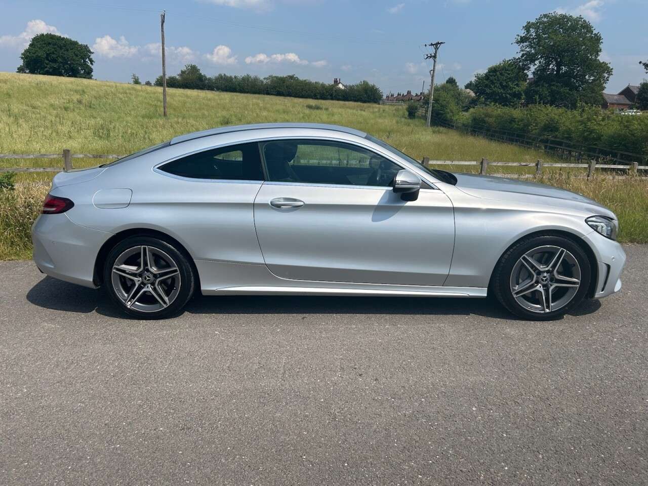 A 2019 MERCEDES-BENZ C CLASS 2.0 C300 AMG Line (Premium) Coupe 2dr Petrol G-Tronic+ Euro 6 (s/s) (258 ps A 2019 MERCEDES-BENZ C CLASS 2.0 C300 AMG Line (Premium) Coupe 2dr Petrol G-Tronic+ Euro 6 (s/s) (258 ps