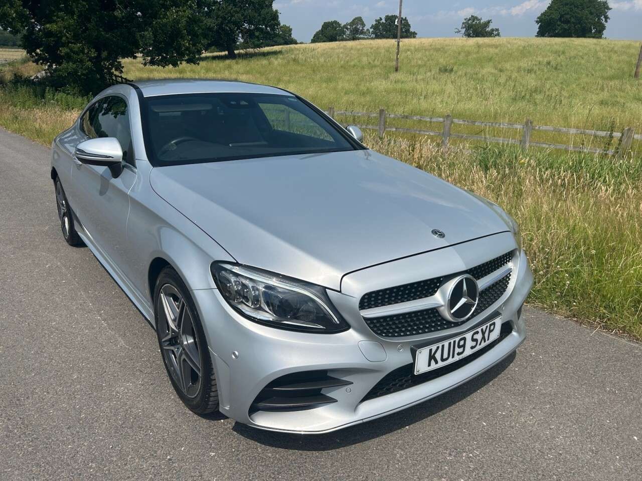 A 2019 MERCEDES-BENZ C CLASS 2.0 C300 AMG Line (Premium) Coupe 2dr Petrol G-Tronic+ Euro 6 (s/s) (258 ps A 2019 MERCEDES-BENZ C CLASS 2.0 C300 AMG Line (Premium) Coupe 2dr Petrol G-Tronic+ Euro 6 (s/s) (258 ps