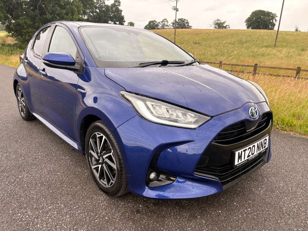 A 2020 TOYOTA YARIS 1.5 VVT-h Design Hatchback 5dr Petrol Hybrid E-CVT Euro 6 (s/s) (116 ps) AU A 2020 TOYOTA YARIS 1.5 VVT-h Design Hatchback 5dr Petrol Hybrid E-CVT Euro 6 (s/s) (116 ps) AU