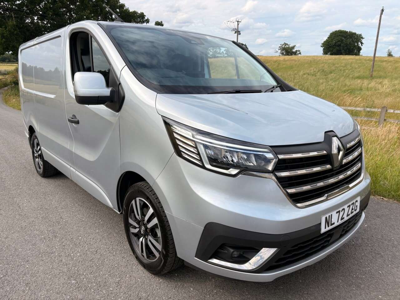 A 2023 RENAULT TRAFIC 2.0 dCi Blue SL28 Sport+ Panel Van 5dr Diesel Manual L1 H1 Euro 6 (s/s) (15 A 2023 RENAULT TRAFIC 2.0 dCi Blue SL28 Sport+ Panel Van 5dr Diesel Manual L1 H1 Euro 6 (s/s) (15