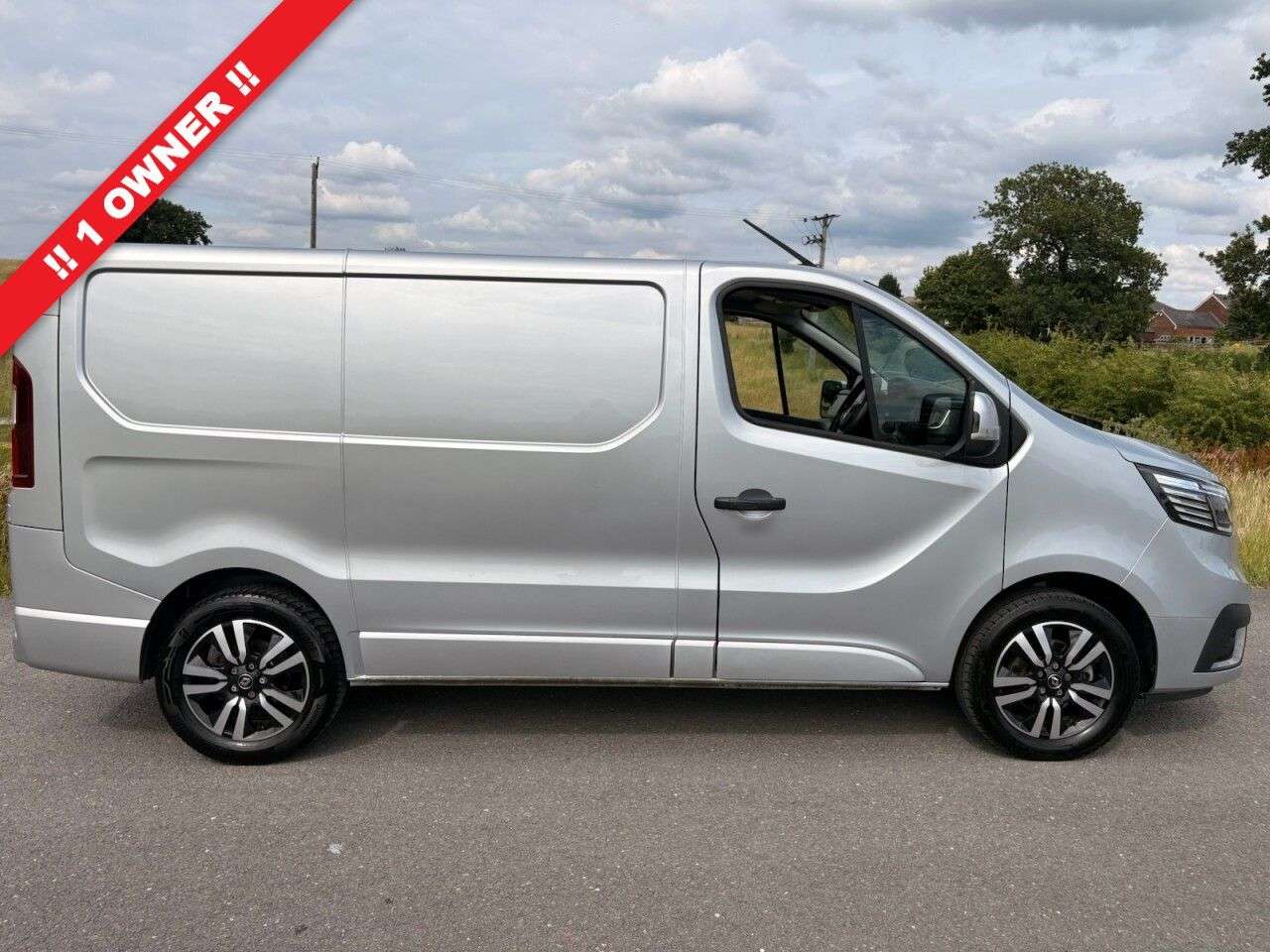 A 2023 RENAULT TRAFIC 2.0 dCi Blue SL28 Sport+ Panel Van 5dr Diesel Manual L1 H1 Euro 6 (s/s) (15 A 2023 RENAULT TRAFIC 2.0 dCi Blue SL28 Sport+ Panel Van 5dr Diesel Manual L1 H1 Euro 6 (s/s) (15