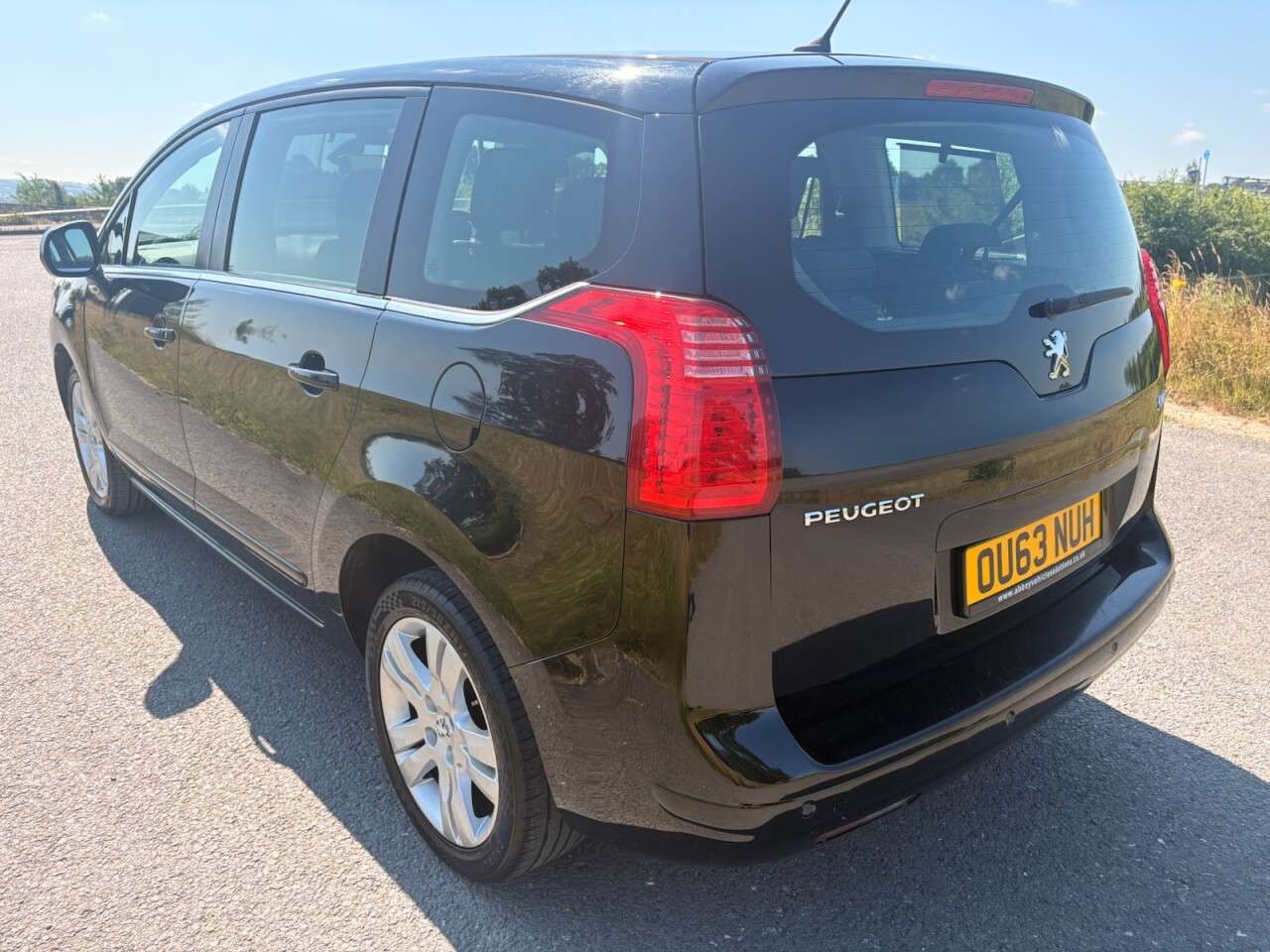 2013 PEUGEOT 5008 2013 PEUGEOT 5008