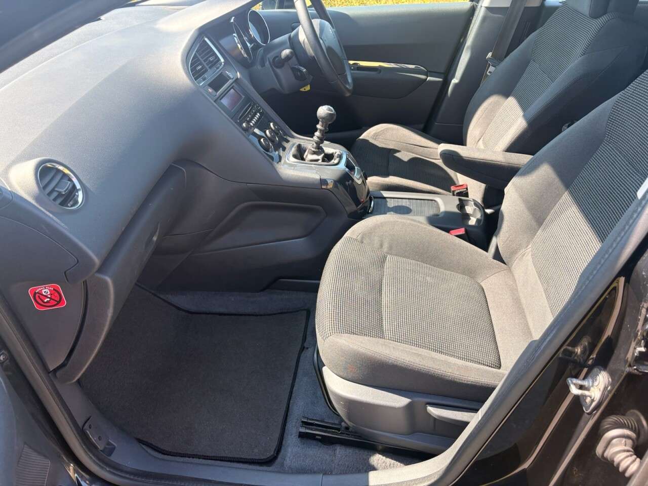 2013 PEUGEOT 5008 2013 PEUGEOT 5008